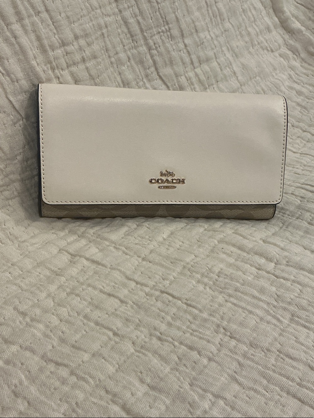 COACH White Leather and Signature Canvas Continental Wallet